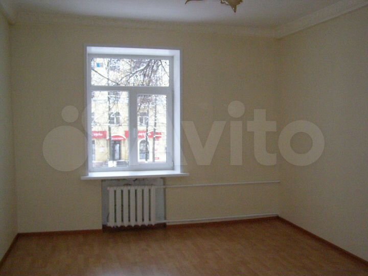 Комната 35 м² в 3-к., 2/4 эт.