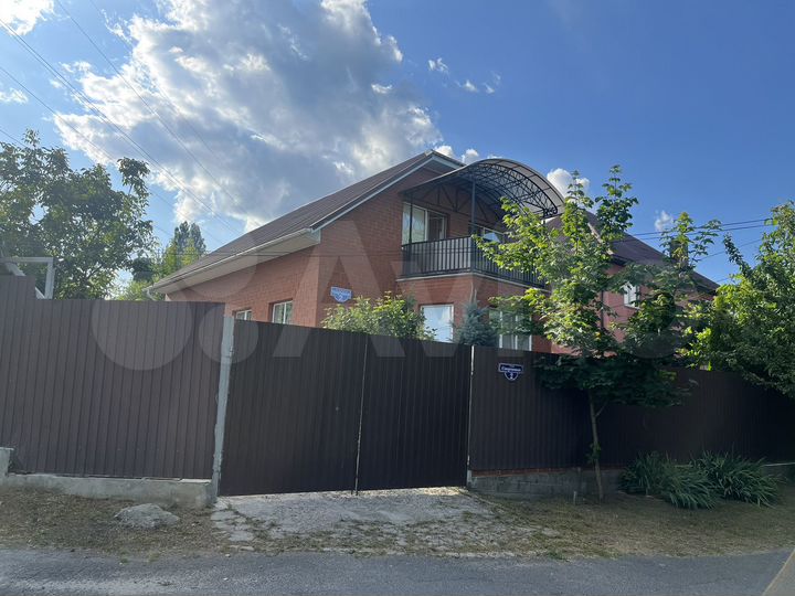 Дом 156,3 м² на участке 10 сот.