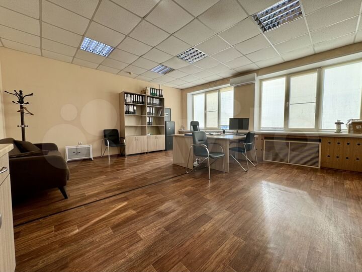 Офис, 32 м² на ул. Буровая