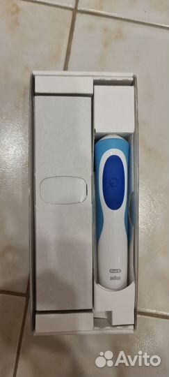 Новая зубная щетка oral-b vitality