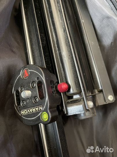 Профессональный штатив Manfrotto для съемки