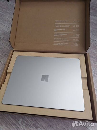 Microsoft Surface Laptop GO 2 i5 1135G7 8gb 128gb