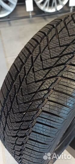 Compasal Winter Blazer HP 195/65 R15