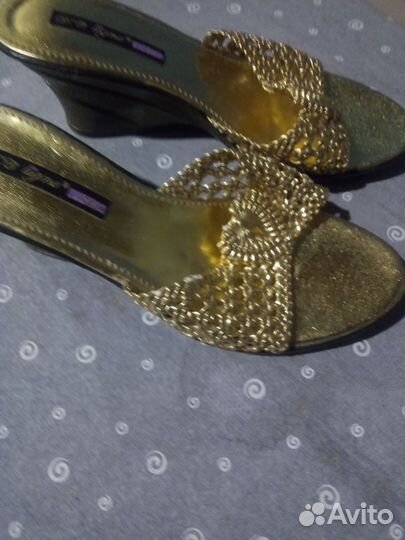 Шлепанцы женские