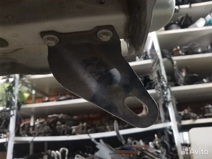 Скоба буксировочная правая Toyota Harrier GSU30W