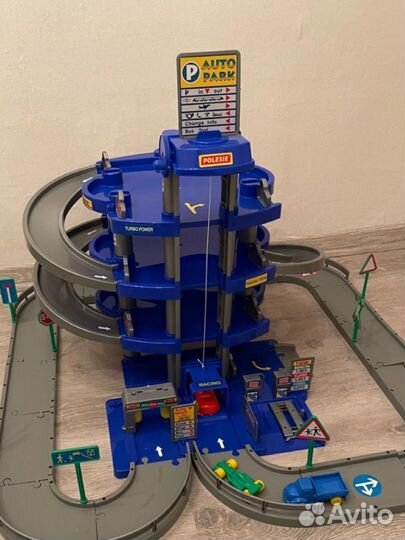 Детский конструктор автопарк горка для машин