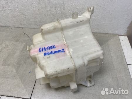 Бачок омывателя Тойота