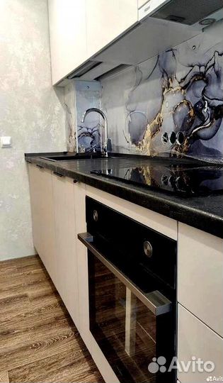 Прямая белая кухня на заказ премиум материал