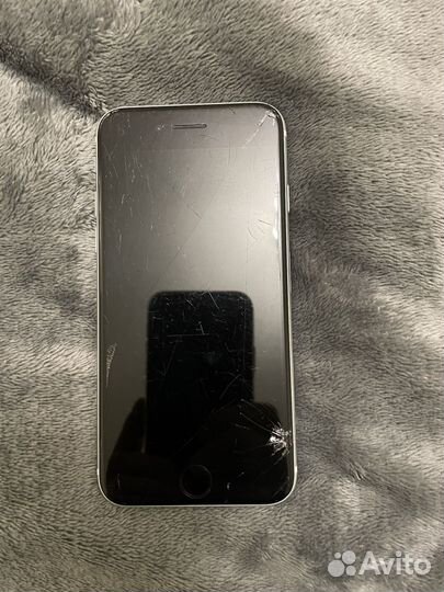 iPhone SE (2020), 64 ГБ