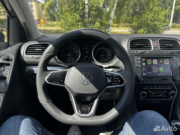 Новая магнитола для Volkswagen с CarPlay