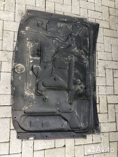 Шумоизоляция капота BMW E30