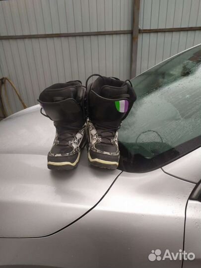 Доска для сноуборда и ботинки black faire