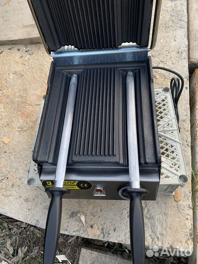 Гриль контактный для хот-дога remta R70