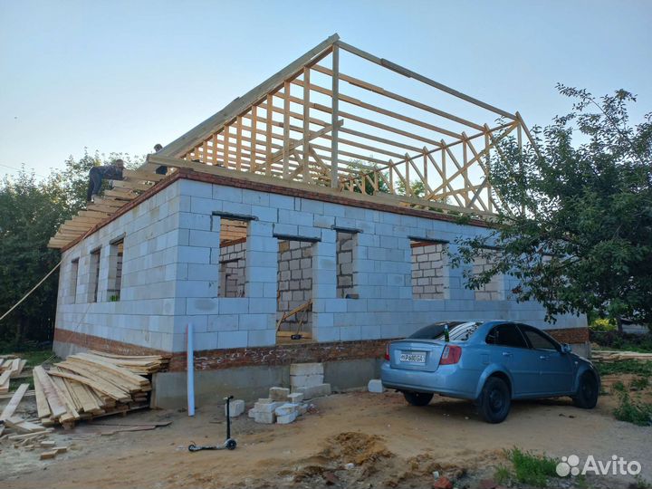 Бригада строителей