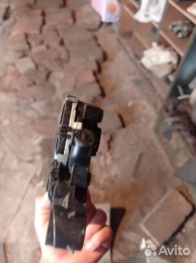 Моторчик стеклоподъемника передний правый