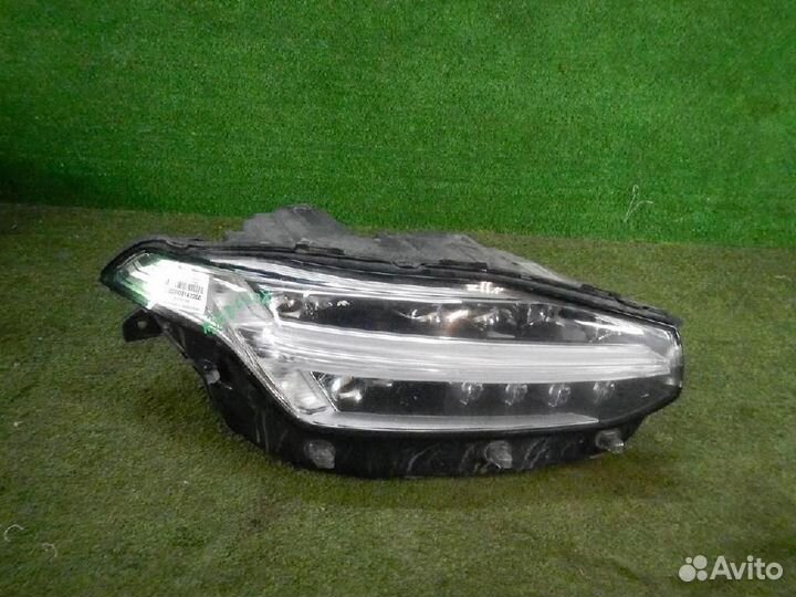 Фара правая Volvo XC90