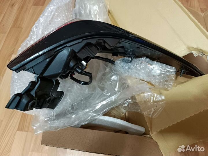 Фонарь задний правый внешний