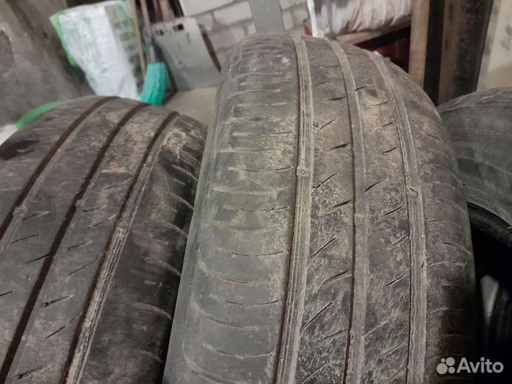Kumho Ecowing ES01 KH27 205/60 R16 92H
