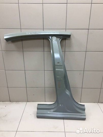 Стойка центральная правая Volkswagen Polo