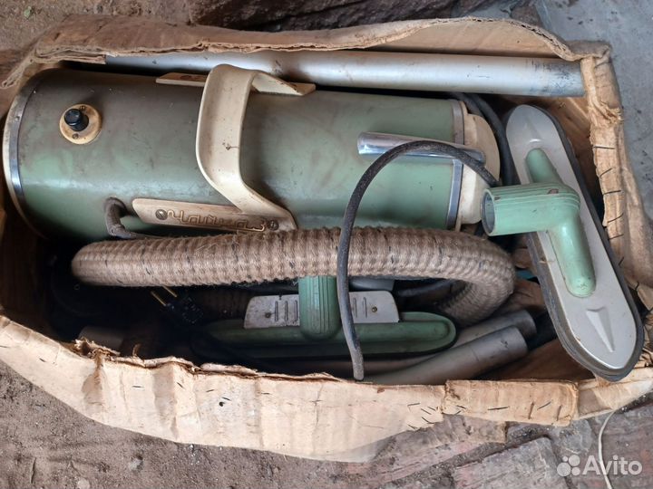 Пылесос СССР чайка 3