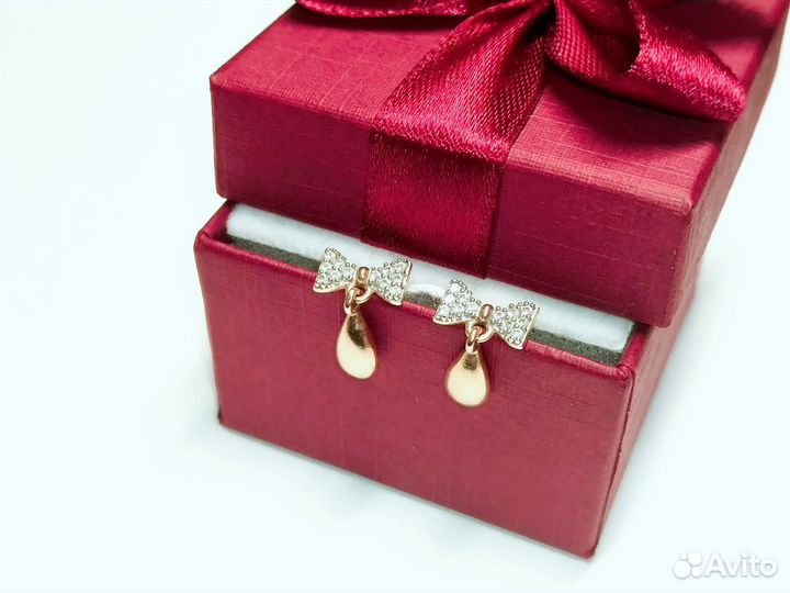 Золотые серьги 