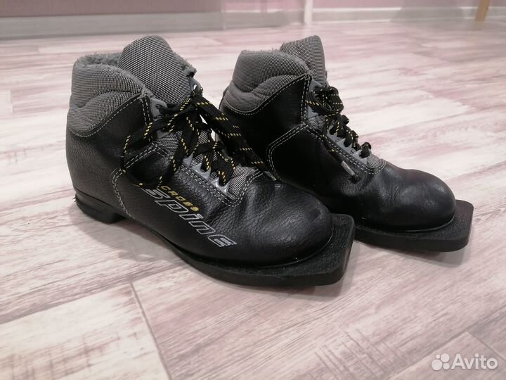 Лыжные ботинки детские 34