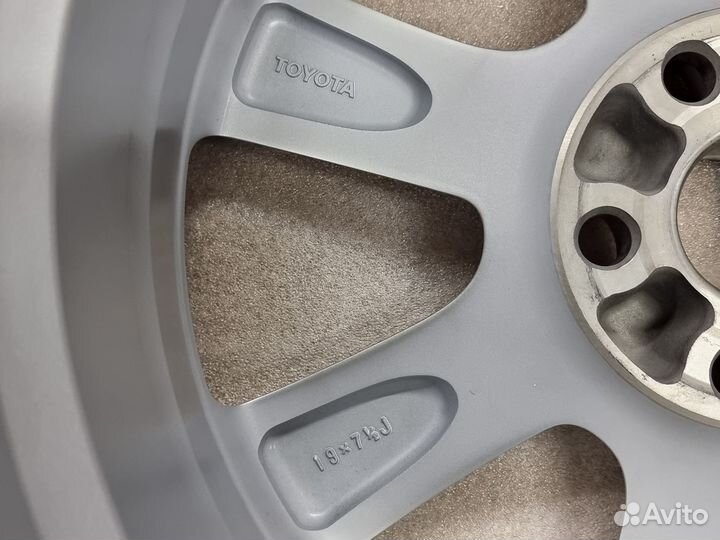 Новый оригинальный диск R19 Lexus RX3 4261148680