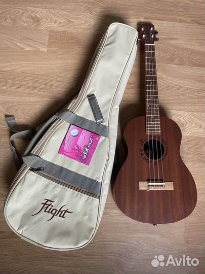 Укулеле баритон Flight NUB310