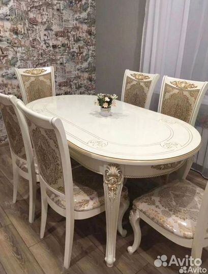 Столы и стулья
