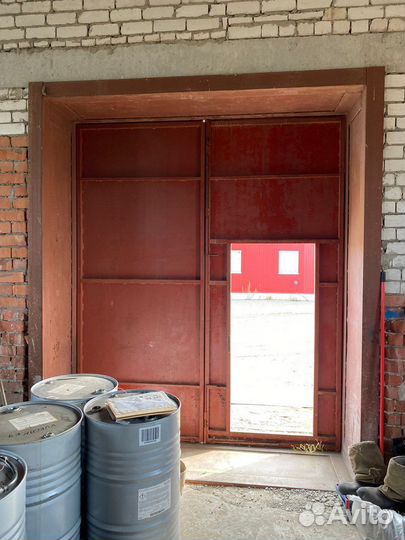 Ворота гаражные металлические калитка распашная