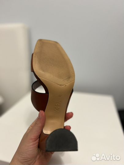 Босоножки Zara