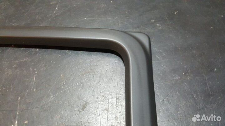 Накладка рамки двери задняя левая Audi Q7 4L 4.2