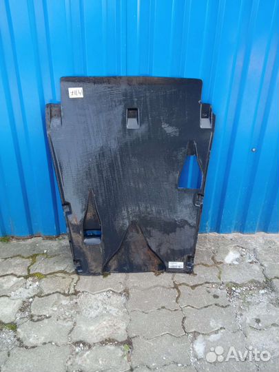 Mercedes Vito 638 пыльник двс пластик