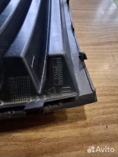 Опель Зафира б решётка бампера переднего правая