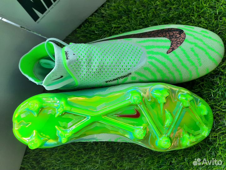 Футбольные бутсы Nike phantom gx