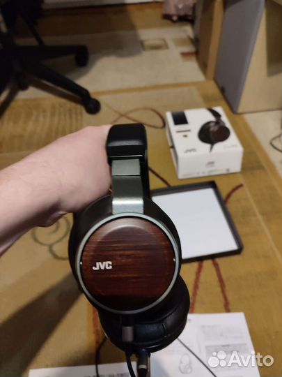 Наушники JVC HA-SW02