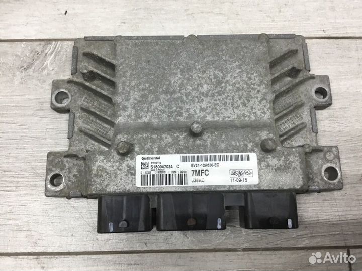 Эбу двс Ford Fiesta хэтчбек stjb 2011