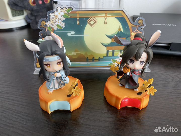 Фигурки Вэй Ин и Лань Чжань кролики