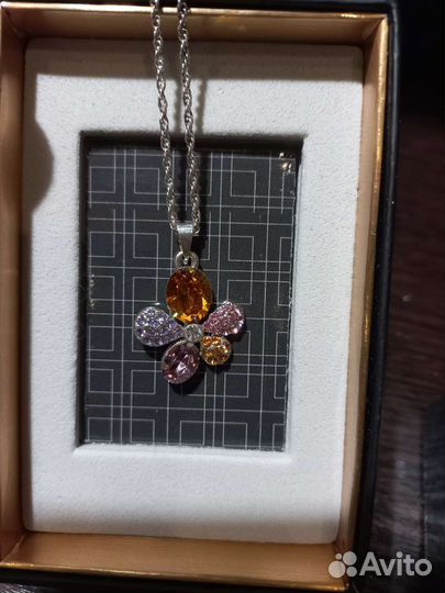 Кулон и ожерелье swarovski