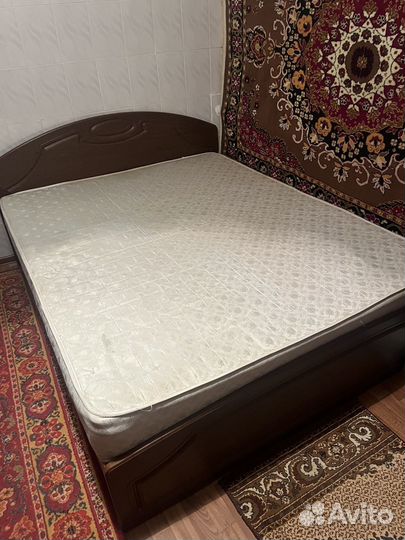 Кровать 1800х2000 с матрасом