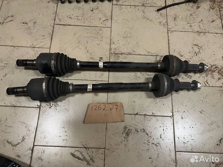 Полуось задняя (приводной вал, шрус) Maserati Ghib