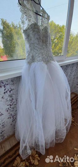 Свадебное платье