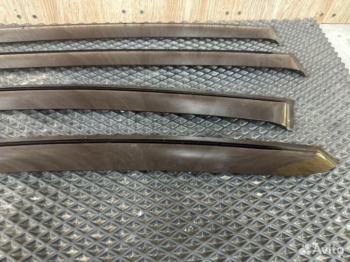 Ветровик на дверь Geely Emgrand EC7 JL4G18 2011