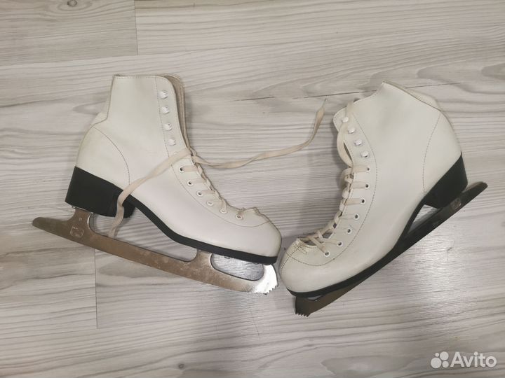 Коньки фигурные