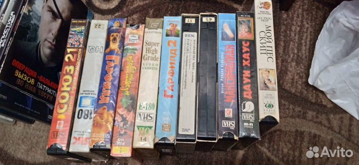 Видео кассеты и DVD диски