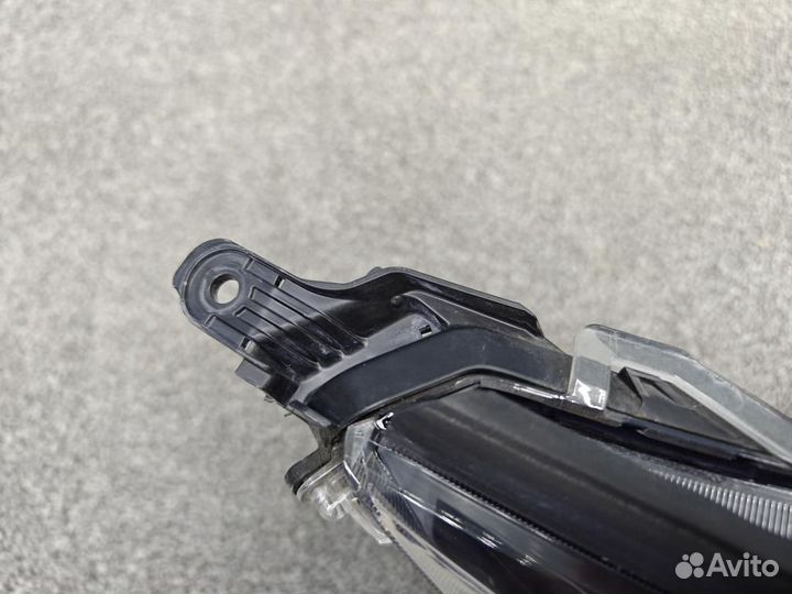 Фара правая toyota RAV4 XA50 2018-2023