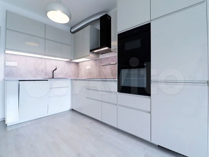 Квартира-студия, 31,8 м², 17/25 эт.