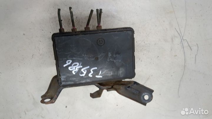 Блок абс, насос Toyota Corolla Verso, 2003