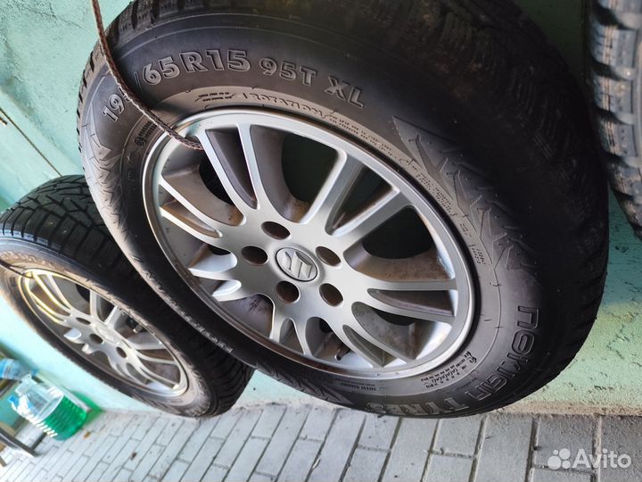 Оригинальные диски Suzuki и шины Nokian сборе