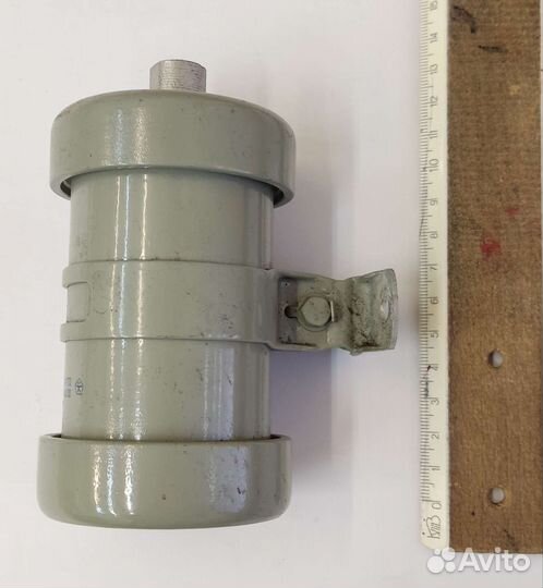 Конденсатор к15у-2-220пФ-20-100квар-10кв